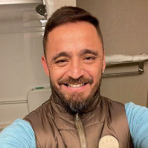 Meet your Posher, Roberto